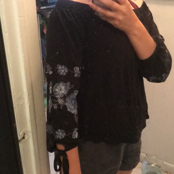 🥳 5 for $25🥳 NWOT American Eagle top - Picture 3 of 5